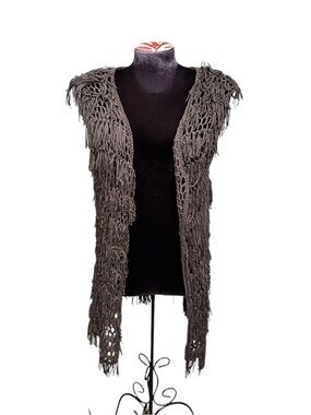 Umgee Women’s Boho Grey Crocheted Vest Fringe Size Small/Medium